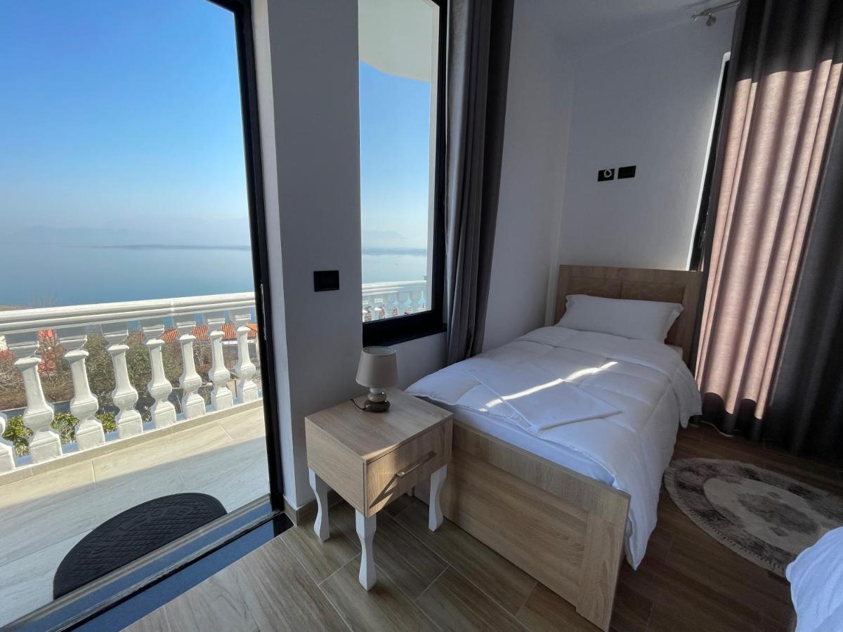 Four Generation Hotel Shiroka Экстерьер фото