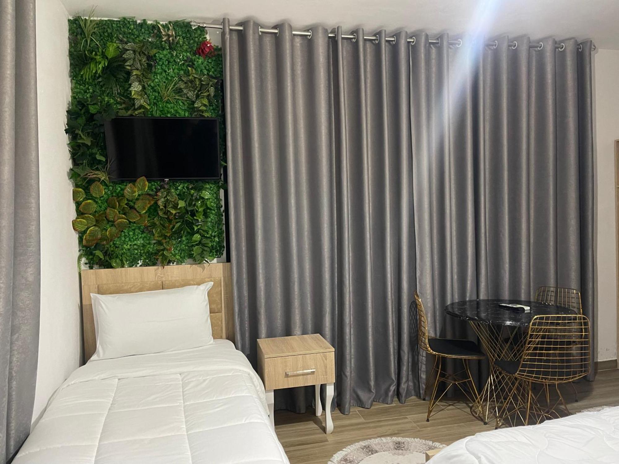 Four Generation Hotel Shiroka Экстерьер фото